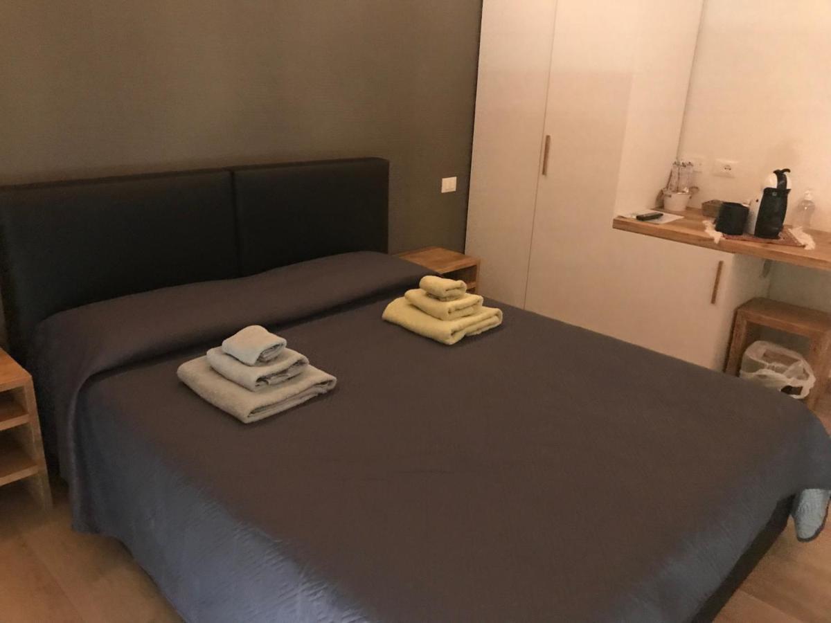 Dimora Aurora Hotell Pastrengo Exteriör bild
