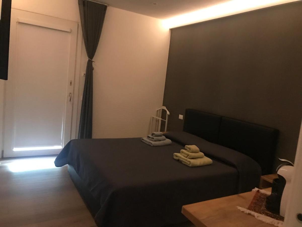 Dimora Aurora Hotell Pastrengo Exteriör bild