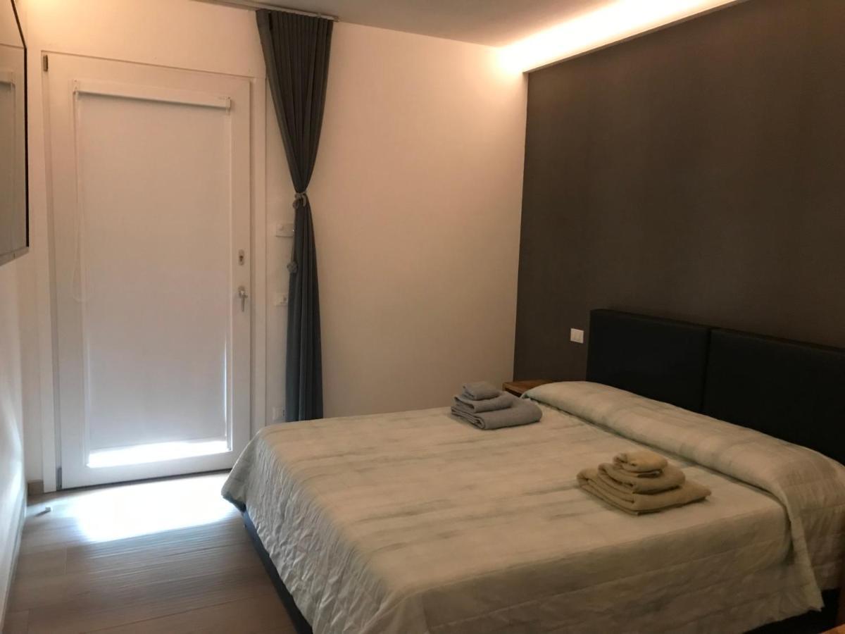 Dimora Aurora Hotell Pastrengo Exteriör bild